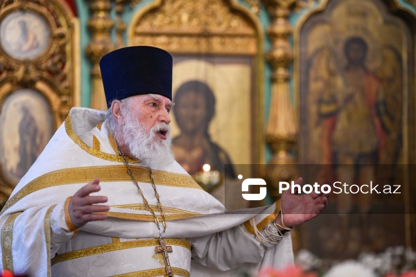 Ali Mələk Mikayıl kilsəsində pravoslavların keçirdikləri dini ayin