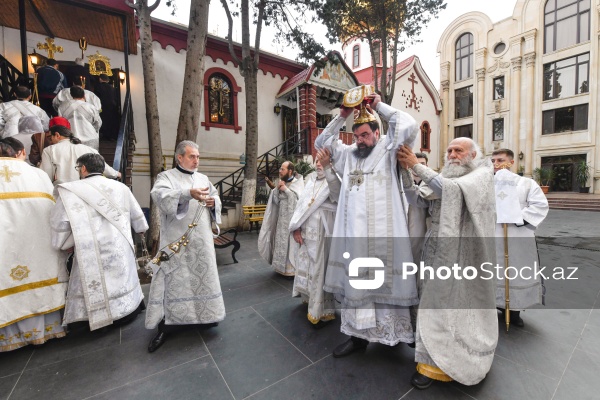Ali Mələk Mikayıl kilsəsində pravoslavların keçirdikləri dini ayin