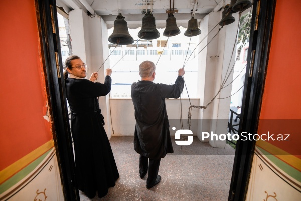 Ali Mələk Mikayıl kilsəsində pravoslavların keçirdikləri dini ayin