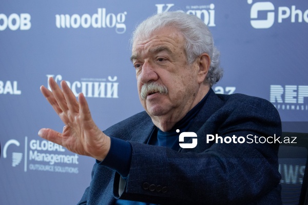 Əməkdar jurnalist Mixail Qusman