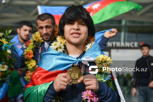 MMA üzrə keçirilən dünya çempionatında uğurlu nəticə əldə edən idmançılarımız vətənə dönüblər