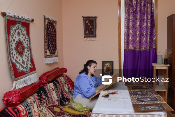 Mozaika ustası Xatirə Tapdıqova