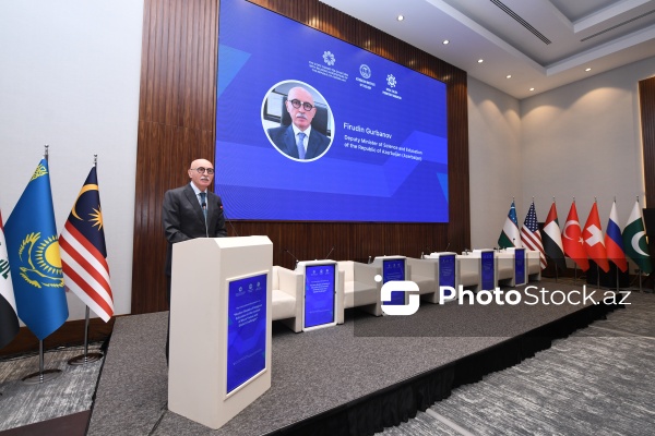 Firudin Qurbanov - Elm və təhsil nazirinin müavini