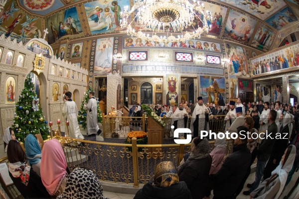 Müqəddəs Məryəm Ananın Miladi kilsəsində keçirilən pravoslavların milad bayramı