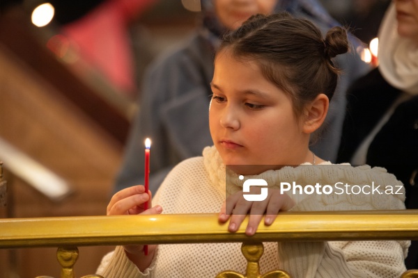 Müqəddəs Məryəm Ananın Miladi kilsəsində keçirilən pravoslavların milad bayramı