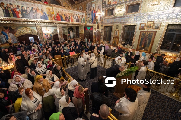 Müqəddəs Məryəm Ananın Miladi kilsəsində keçirilən pravoslavların milad bayramı