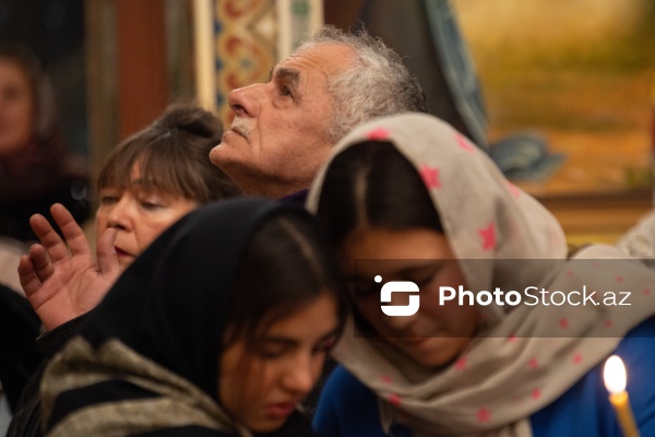 Müqəddəs Məryəm Ananın Miladi kilsəsində keçirilən pravoslavların milad bayramı