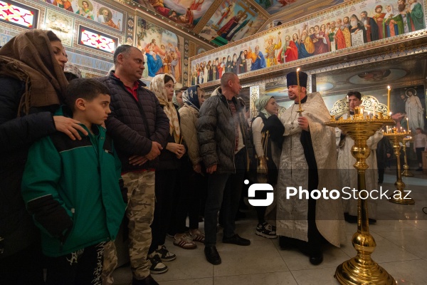 Müqəddəs Məryəm Ananın Miladi kilsəsində keçirilən pravoslavların milad bayramı