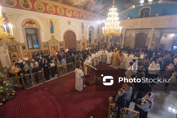 Müqəddəs Mürdaşıyan Zənənlər Kafedral Kilsəsində qeyd olunan Milad bayramı