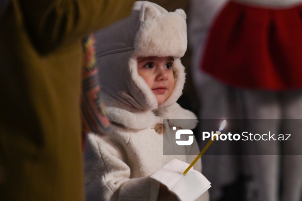 Müqəddəs Mürdaşıyan Zənənlər Kafedral Kilsəsində qeyd olunan Milad bayramı