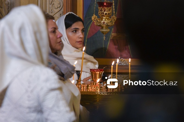 Müqəddəs Mürdaşıyan Zənənlər Kafedral Kilsəsində qeyd olunan Milad bayramı