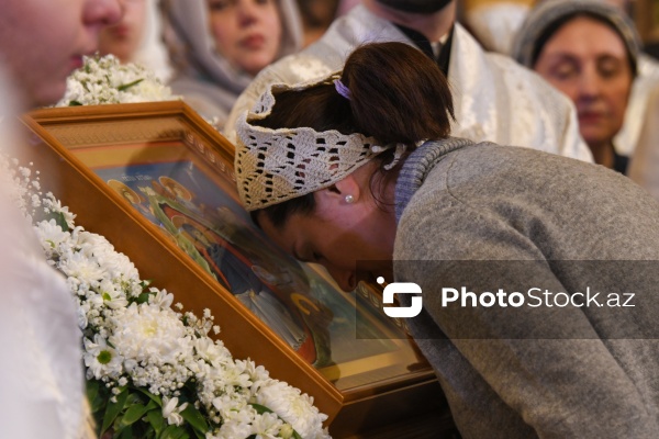 Müqəddəs Mürdaşıyan Zənənlər Kafedral Kilsəsində qeyd olunan Milad bayramı