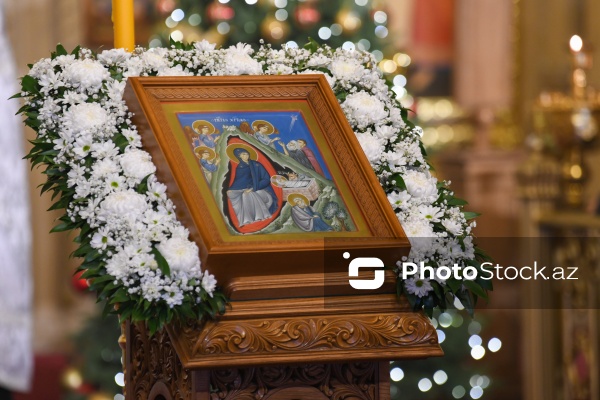 Müqəddəs Mürdaşıyan Zənənlər Kafedral Kilsəsində qeyd olunan Milad bayramı