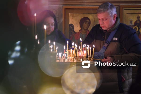 Müqəddəs Mürdaşıyan Zənənlər Kafedral Kilsəsində qeyd olunan Milad bayramı