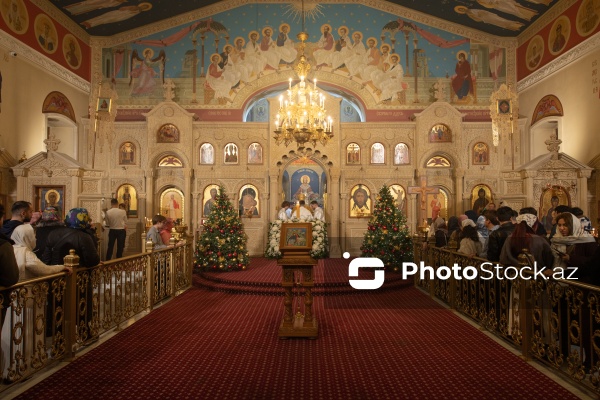 Müqəddəs Mürdaşıyan Zənənlər Kafedral Kilsəsində qeyd olunan Milad bayramı