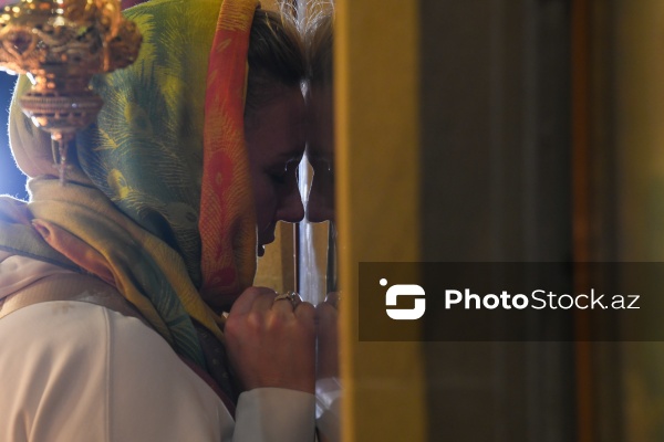 Müqəddəs Mürdaşıyan Zənənlər Kafedral Kilsəsində qeyd olunan Milad bayramı