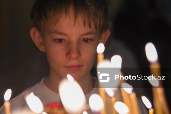 Müqəddəs Mürdaşıyan Zənənlər Kafedral Kilsəsində qeyd olunan Milad bayramı