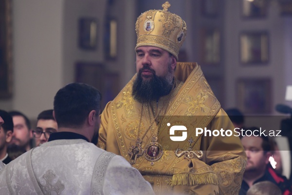 Aleksiy Smirnov - Müqəddəs Mürdaşıyan Zənənlər Kafedral Kilsəsində qeyd olunan Milad bayramında