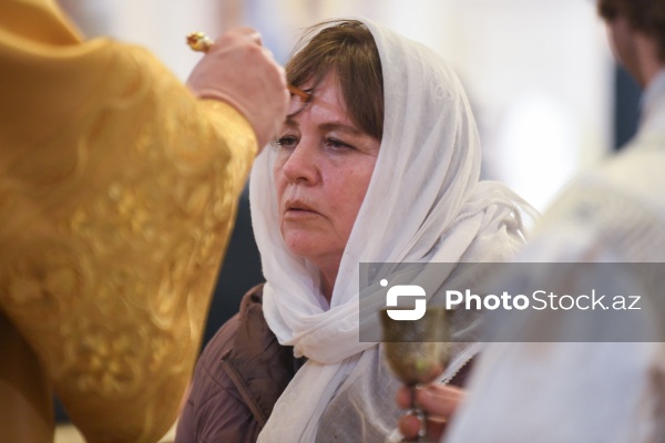 Müqəddəs Mürdaşıyan Zənənlər Kafedral Kilsəsində qeyd olunan Milad bayramı