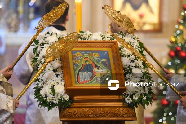 Müqəddəs Mürdaşıyan Zənənlər Kafedral Kilsəsində qeyd olunan Milad bayramı