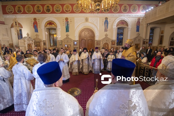 Müqəddəs Mürdaşıyan Zənənlər Kafedral Kilsəsində qeyd olunan Milad bayramı