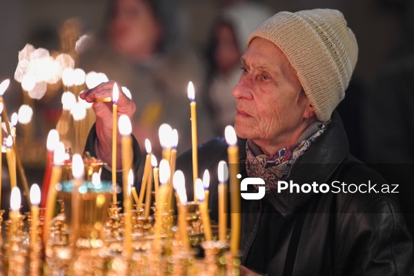 Müqəddəs Mürdaşıyan Zənənlər Kafedral Kilsəsində qeyd olunan Milad bayramı