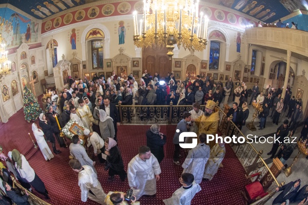 Müqəddəs Mürdaşıyan Zənənlər Kafedral Kilsəsində qeyd olunan Milad bayramı