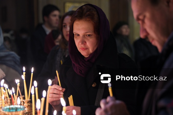 Müqəddəs Mürdaşıyan Zənənlər Kafedral Kilsəsində qeyd olunan Milad bayramı