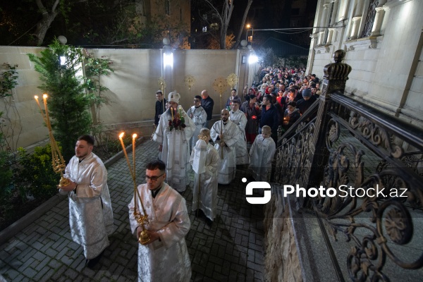 Müqəddəs Mürdaşıyan Zənənlər Kafedralında qeyd olunan Pasxa bayramı