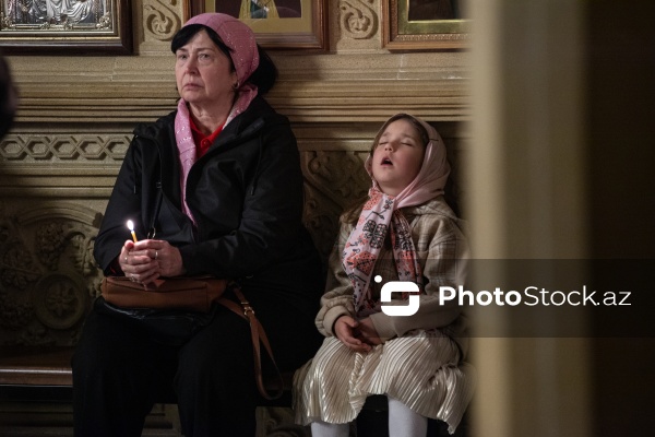 Müqəddəs Mürdaşıyan Zənənlər Kafedralında qeyd olunan Pasxa bayramı