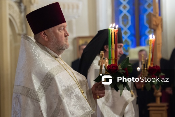 Konstantin Pominov - Müqəddəs Mürdaşıyan Zənənlər Kafedralında qeyd olunan Pasxa bayramında