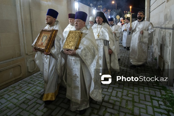 Müqəddəs Mürdaşıyan Zənənlər Kafedralında qeyd olunan Pasxa bayramı