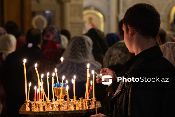 Müqəddəs Mürdaşıyan Zənənlər Kafedralında qeyd olunan Pasxa bayramı