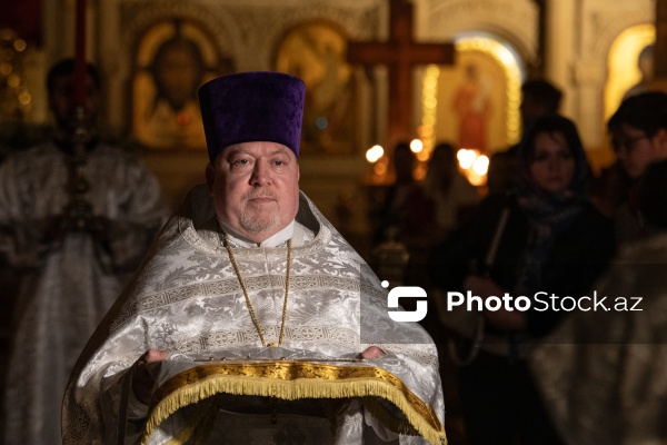 Müqəddəs Mürdaşıyan Zənənlər Kafedralında qeyd olunan Pasxa bayramı