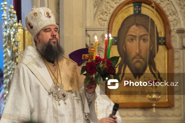 Müqəddəs Mürdaşıyan Zənənlər Kafedralında qeyd olunan Pasxa bayramı