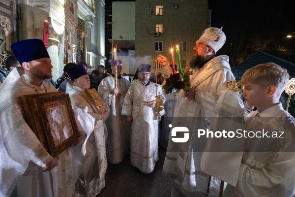 Müqəddəs Mürdaşıyan Zənənlər Kafedralında qeyd olunan Pasxa bayramı