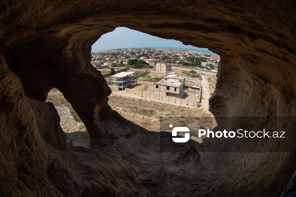 Nardaran kəndində yerləşən Ocaqqulu mağarası