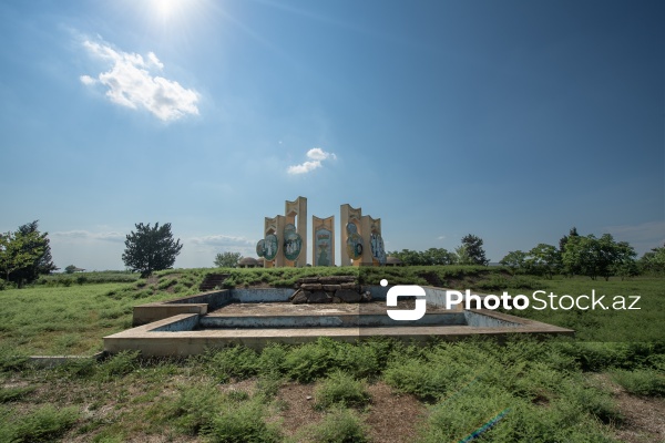 Neftçala şəhərində yerləşən mozaikalı park