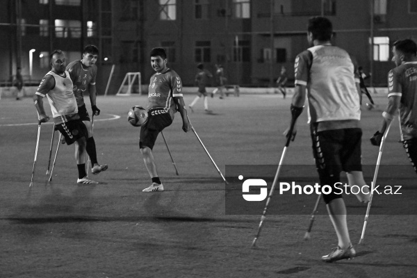 “Neftçi” İdman Klubunun amputant futbol komandasının məşq prosesi
