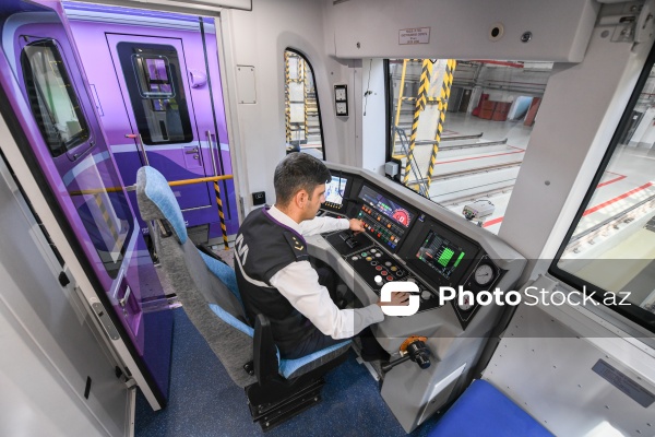 Bakı metropoliteninə gətirilən 3 yeni qatar