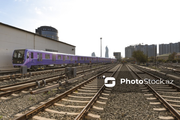 Bakı metropoliteninə gətirilən 3 yeni qatar