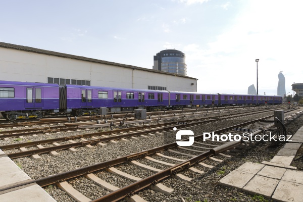 Bakı metropoliteninə gətirilən 3 yeni qatar