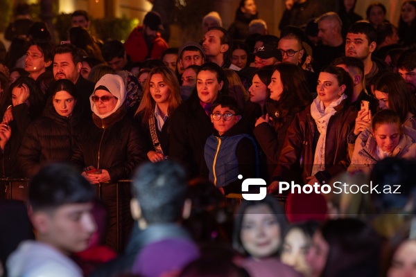 Novruz bayramı münasibətilə İçərişəhərdə qalanan tonqal