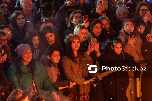 Novruz bayramı münasibətilə İçərişəhərdə qalanan tonqal