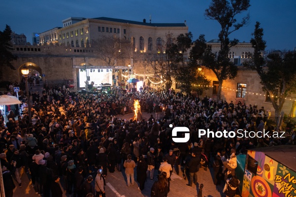 Novruz bayramı münasibətilə İçərişəhərdə qalanan tonqal