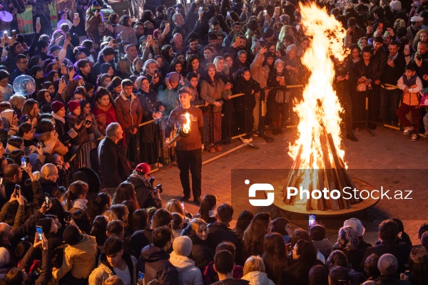 Novruz bayramı münasibətilə İçərişəhərdə qalanan tonqal