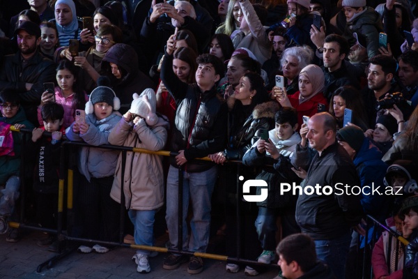 Novruz bayramı münasibətilə İçərişəhərdə qalanan tonqal
