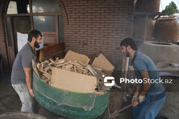 Ənənəvi dadların ünvanı olan yolüstü təndirxanalar