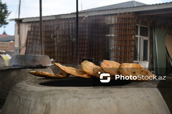 Ənənəvi dadların ünvanı olan yolüstü təndirxanalar
