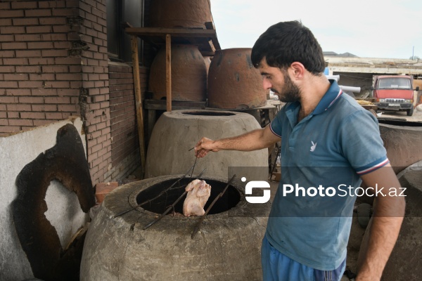 Ənənəvi dadların ünvanı olan yolüstü təndirxanalar